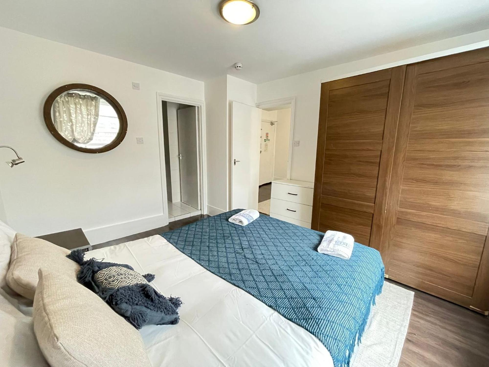 Captivating 1-Bed Apartment In Londra Dış mekan fotoğraf